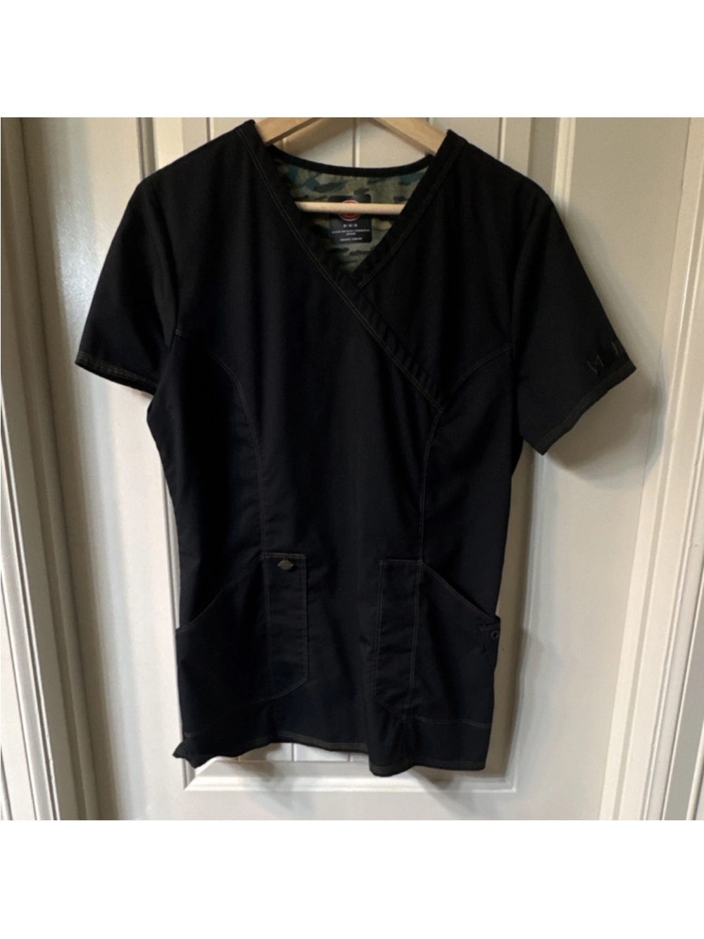 Dickies Black Short-Sleeve Scrub Top and bottom pants with Camo Trim